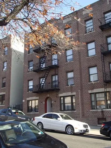 21-51 27th Street Astoria NY 11105
