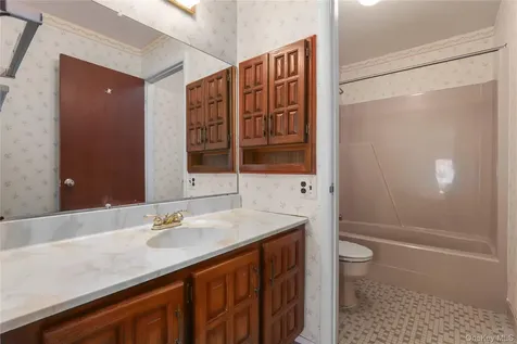116 Village Road Yorktown Heights NY 10598