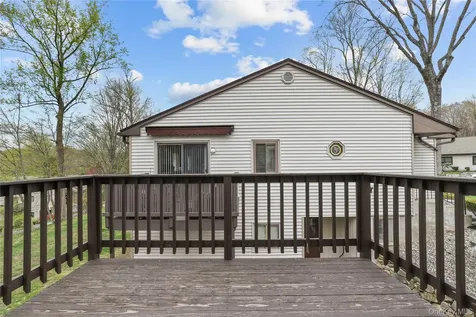 116 Village Road Yorktown Heights NY 10598
