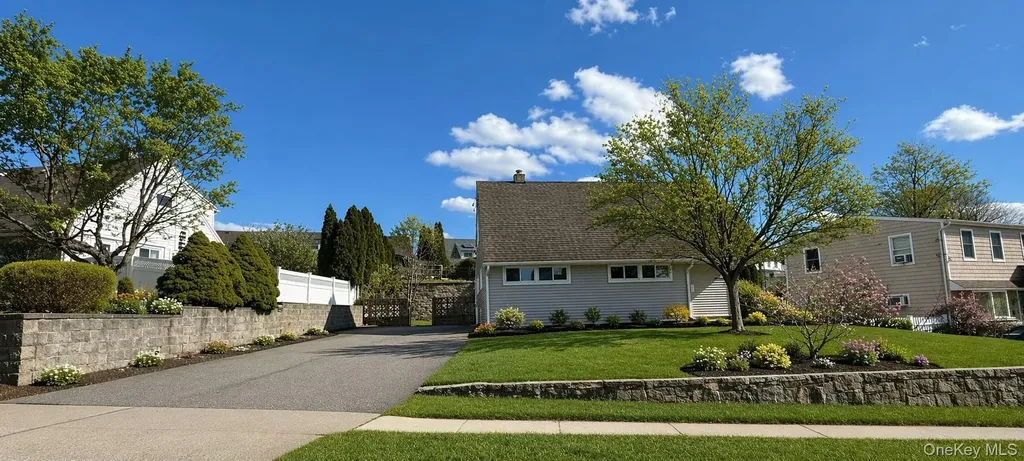 102 Mountaindale Road Yonkers NY 10710