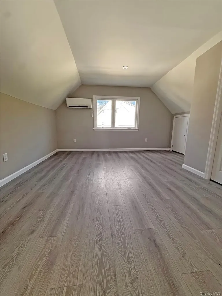 102 Mountaindale Road Yonkers NY 10710
