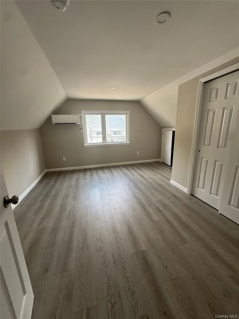 102 Mountaindale Road Yonkers NY 10710