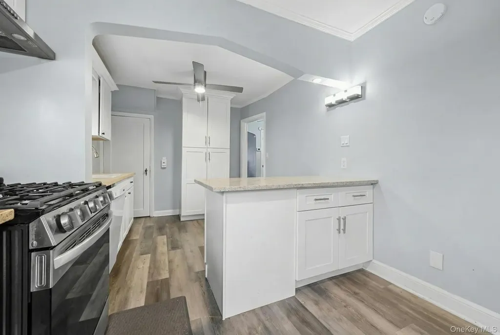 6 Willow Road New Hyde Park NY 11040
