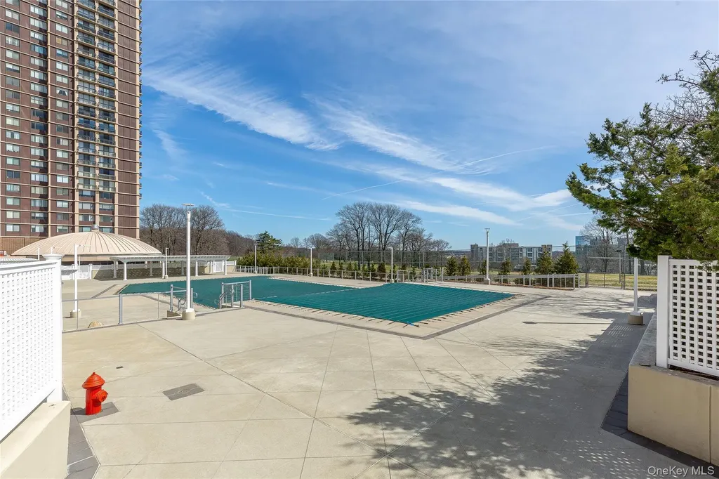 269-10 Grand Central Parkway Floral Park NY 11005