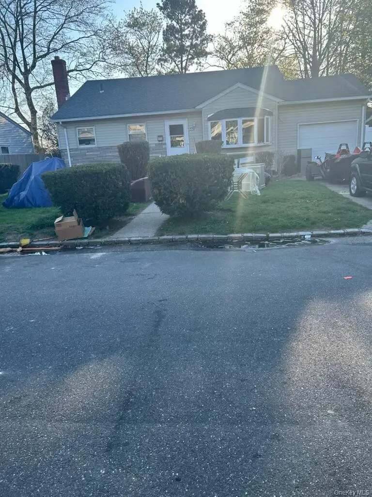 229 Sylvester Streets Westbury NY 11590