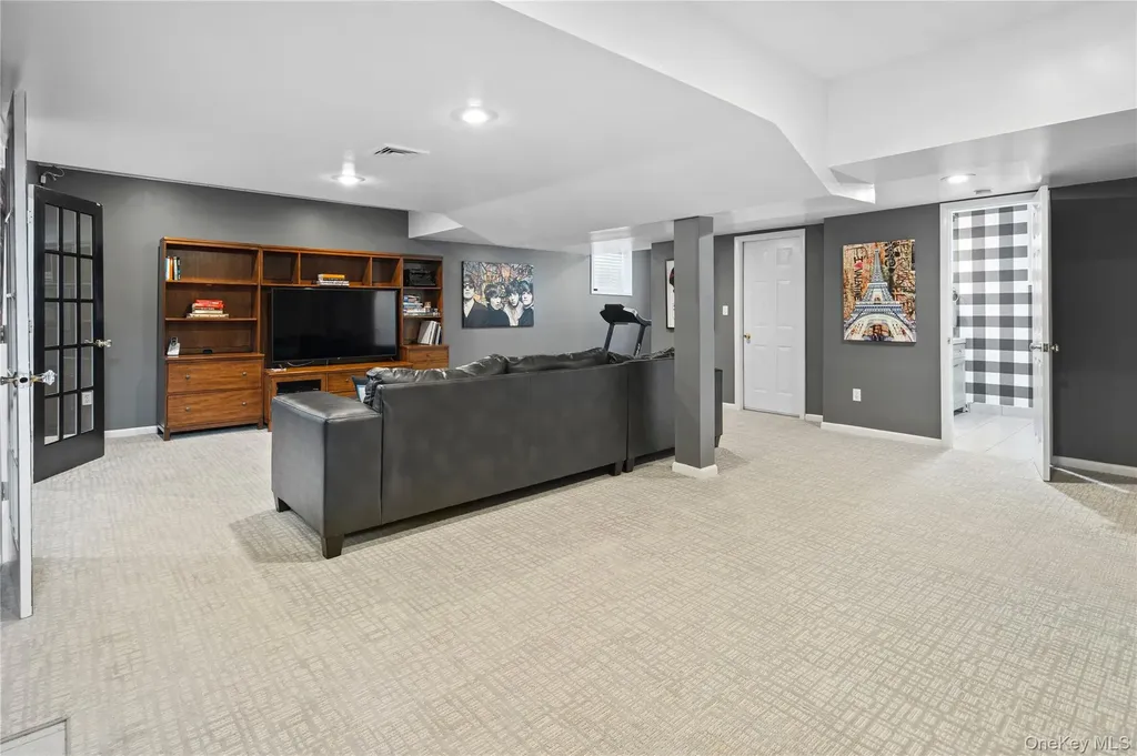 25 Pheasant Run Road Pleasantville NY 10570
