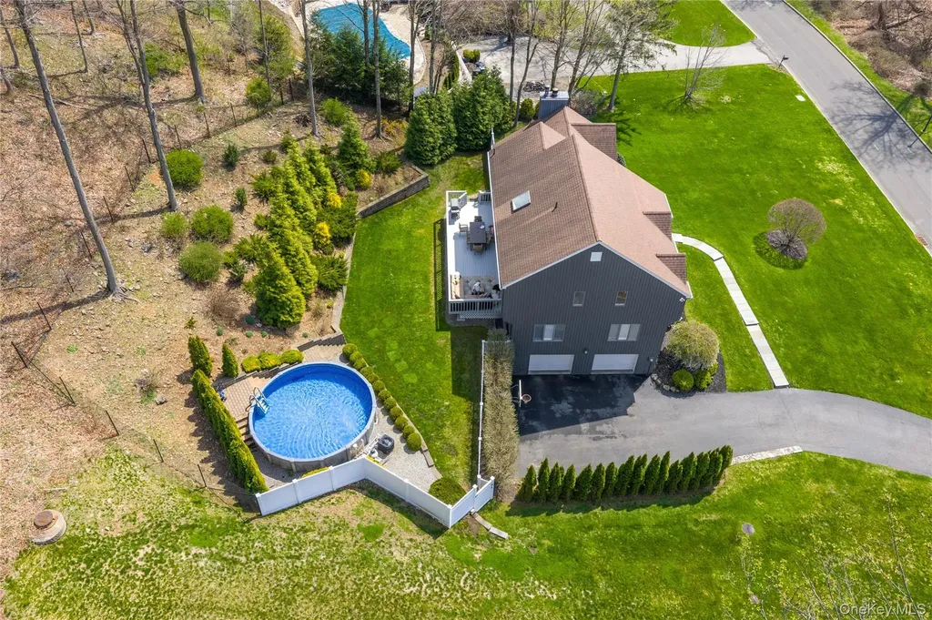 25 Pheasant Run Road Pleasantville NY 10570