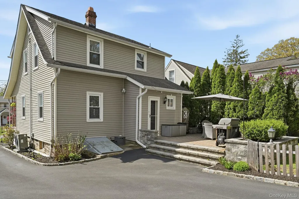 112 Hobart Avenue Port Chester NY 10573