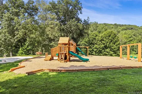 567 Heritage Hills Somers NY 10589