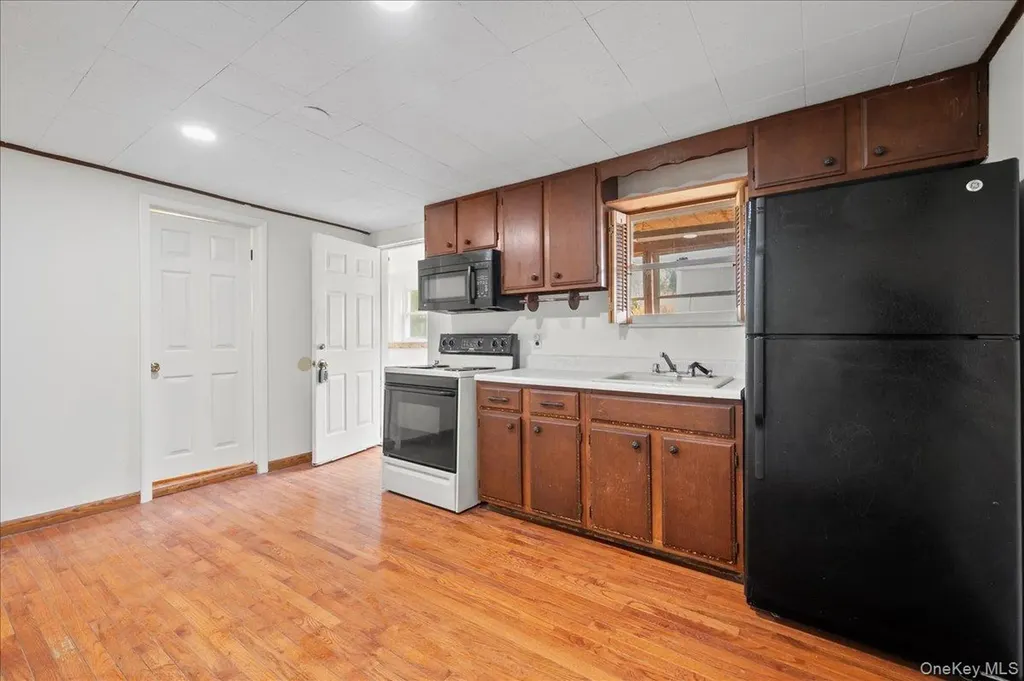 35 Fallkill Avenue Poughkeepsie NY 12601
