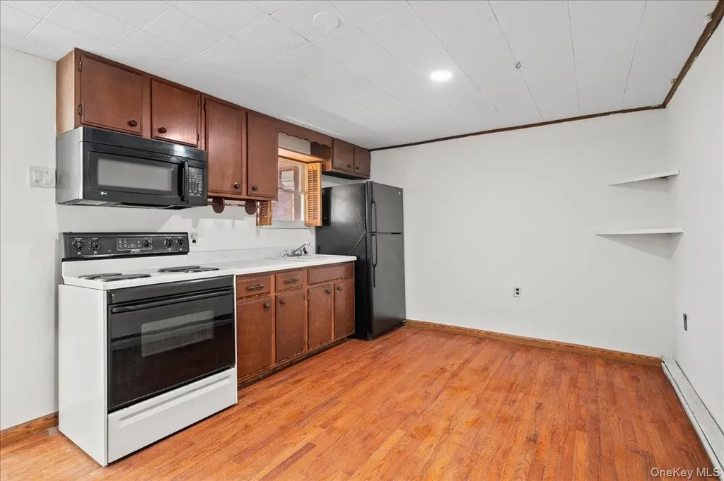 35 Fallkill Avenue Poughkeepsie NY 12601