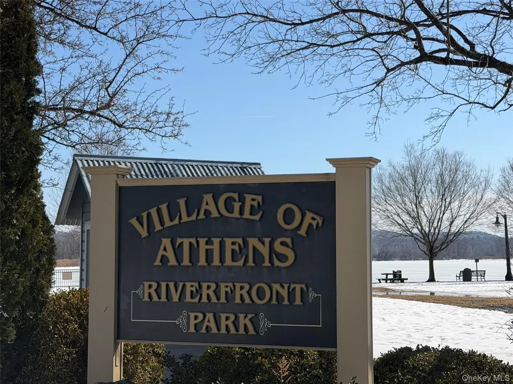 8874 Us Route 9w Athens NY 12015