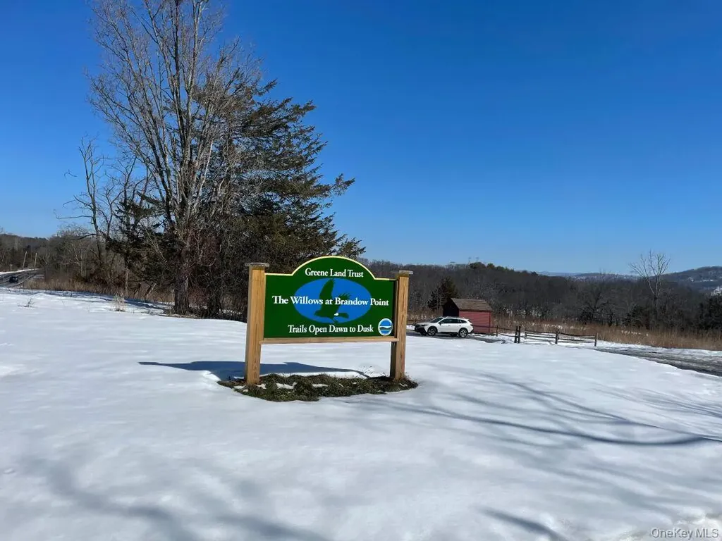 8874 Us Route 9w Athens NY 12015