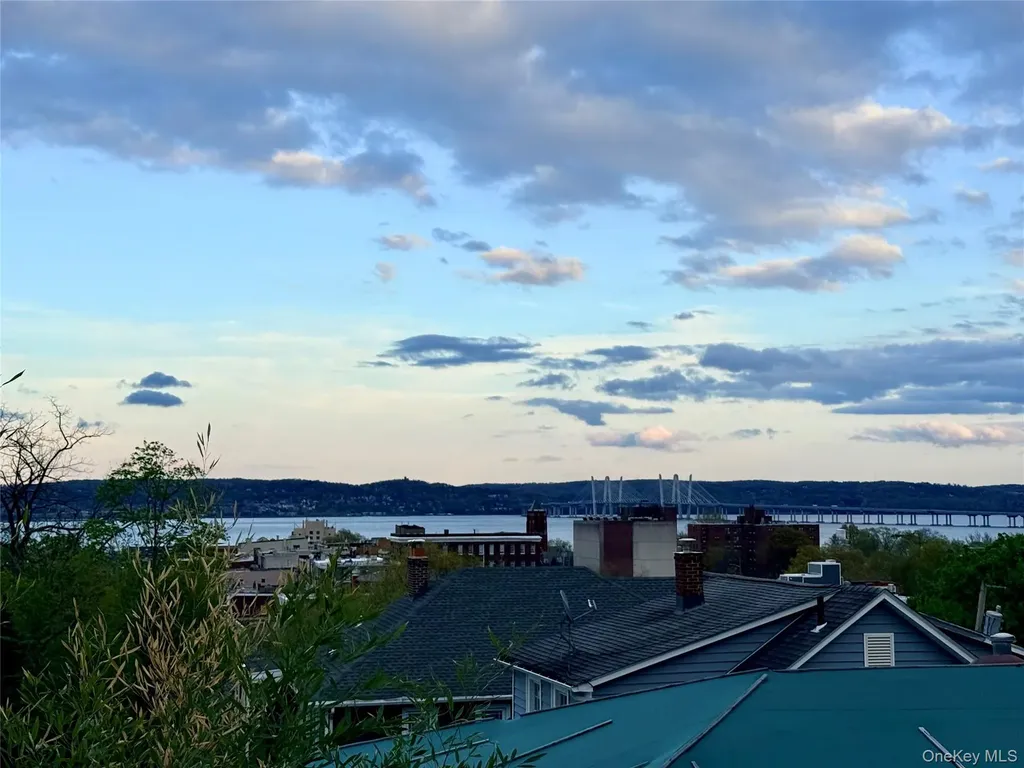 12 E Catherine Street Nyack NY 10960