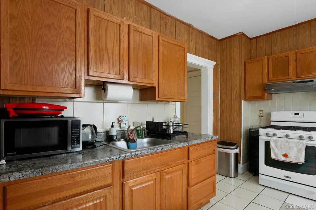 12 E Catherine Street Nyack NY 10960