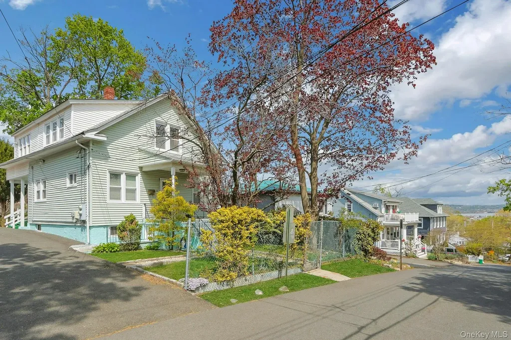 12 E Catherine Street Nyack NY 10960