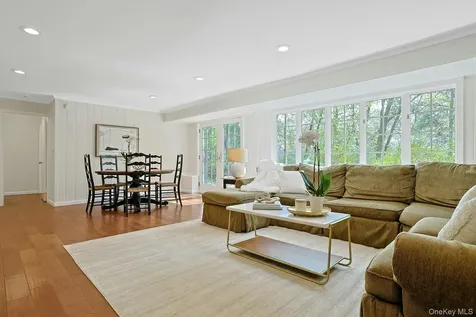 156 Rock Creek Lane Scarsdale NY 10583