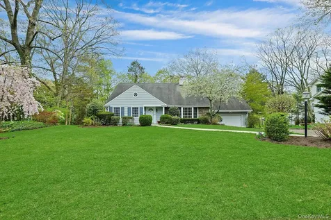 156 Rock Creek Lane Scarsdale NY 10583