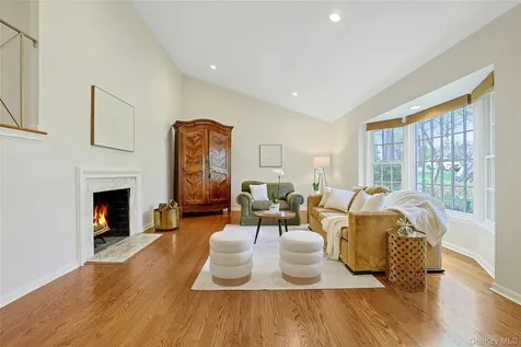156 Rock Creek Lane Scarsdale NY 10583