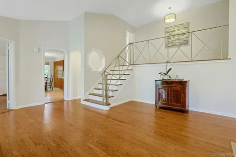 156 Rock Creek Lane Scarsdale NY 10583