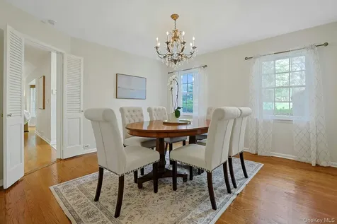 156 Rock Creek Lane Scarsdale NY 10583
