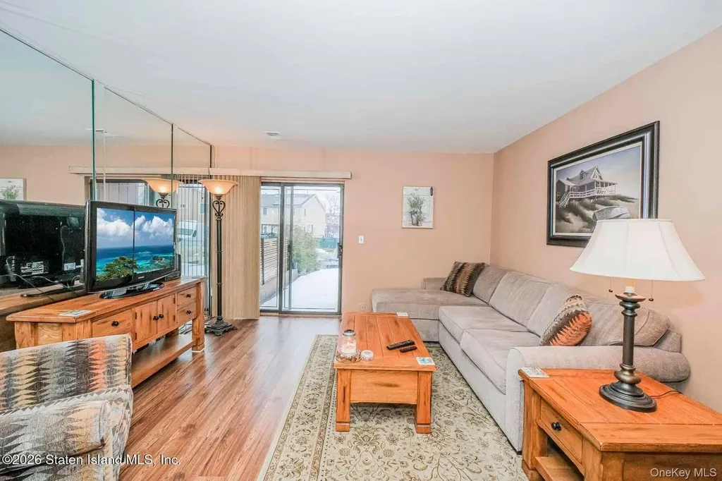 31 Stonegate Drive Staten Island NY 10304