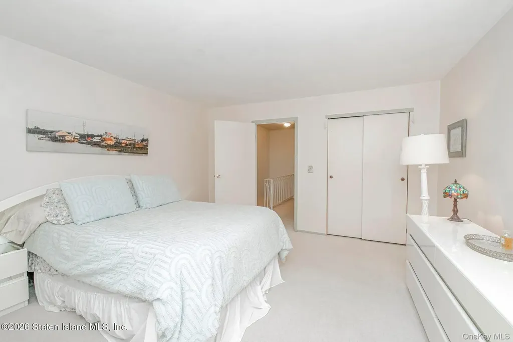 31 Stonegate Drive Staten Island NY 10304