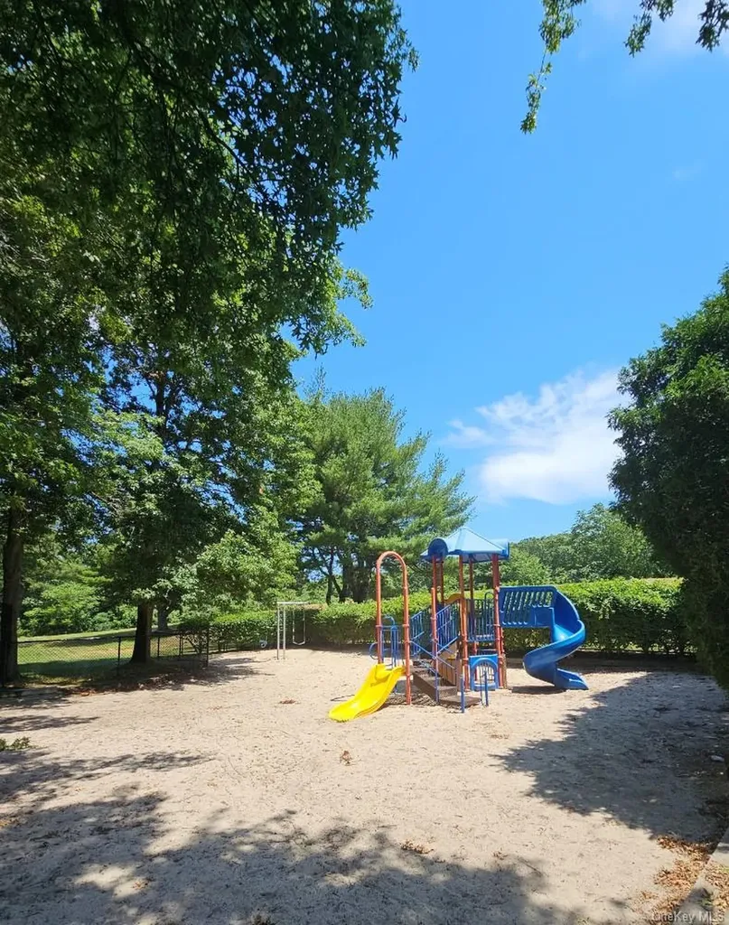 109 Pointe Circle S Coram NY 11727