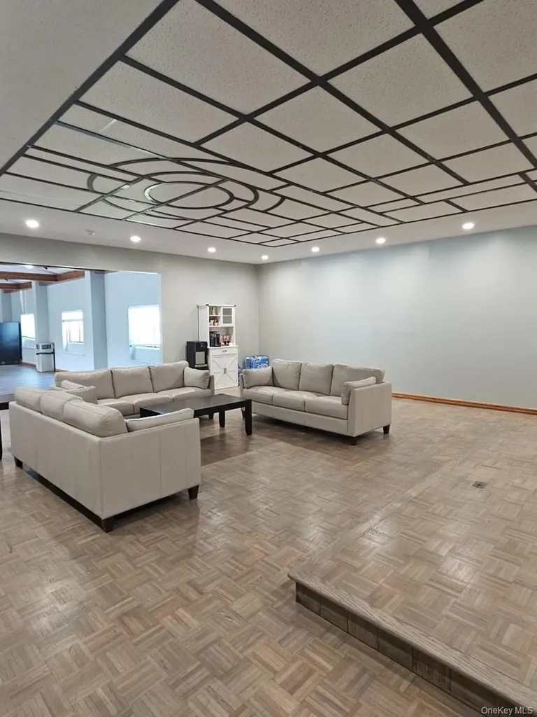 109 Pointe Circle S Coram NY 11727