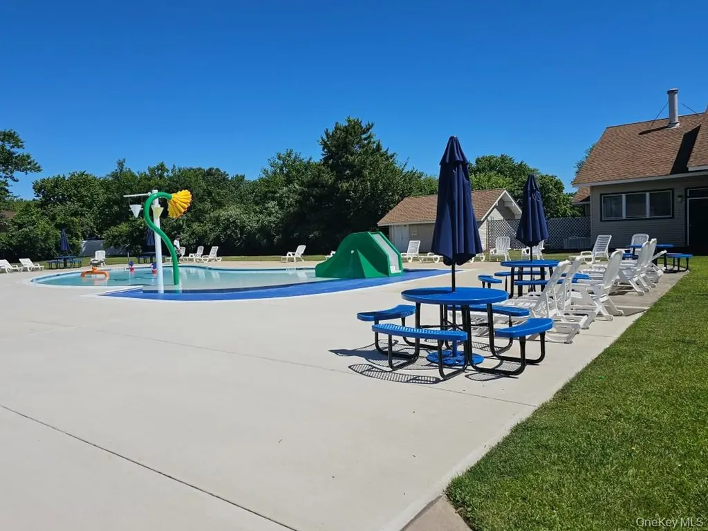 109 Pointe Circle S Coram NY 11727