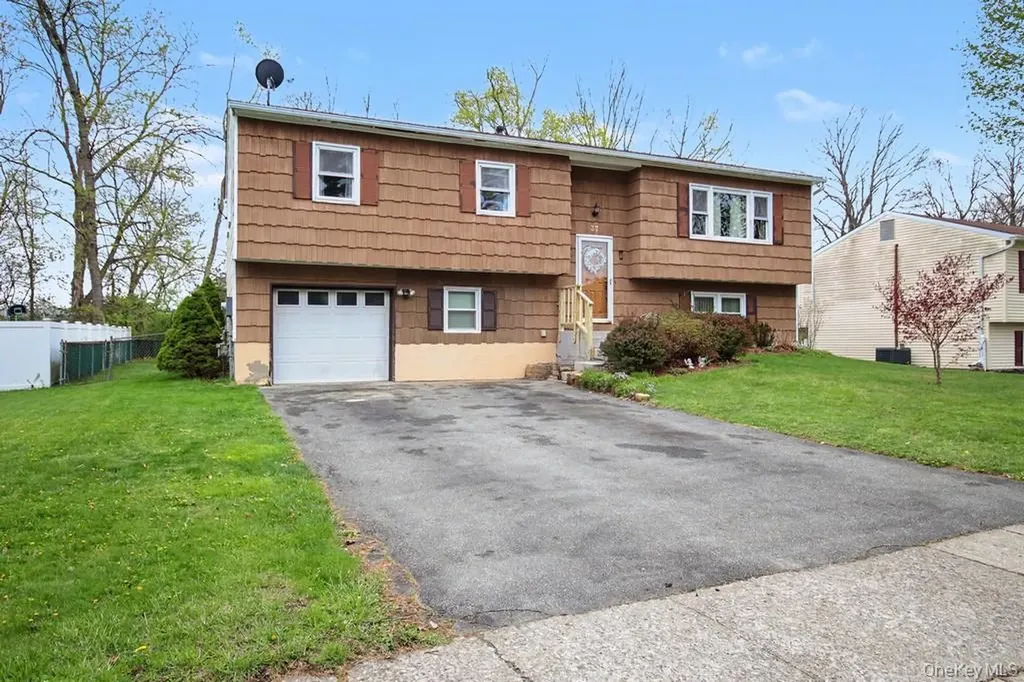 37 Half Hollow Monroe NY 10950