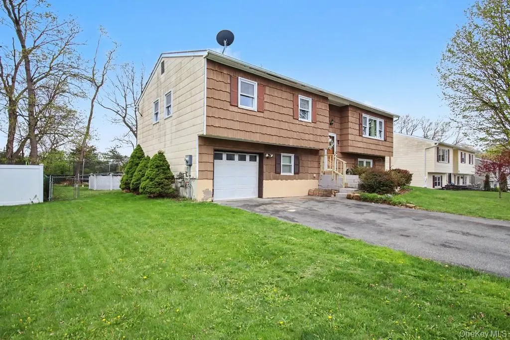 37 Half Hollow Monroe NY 10950