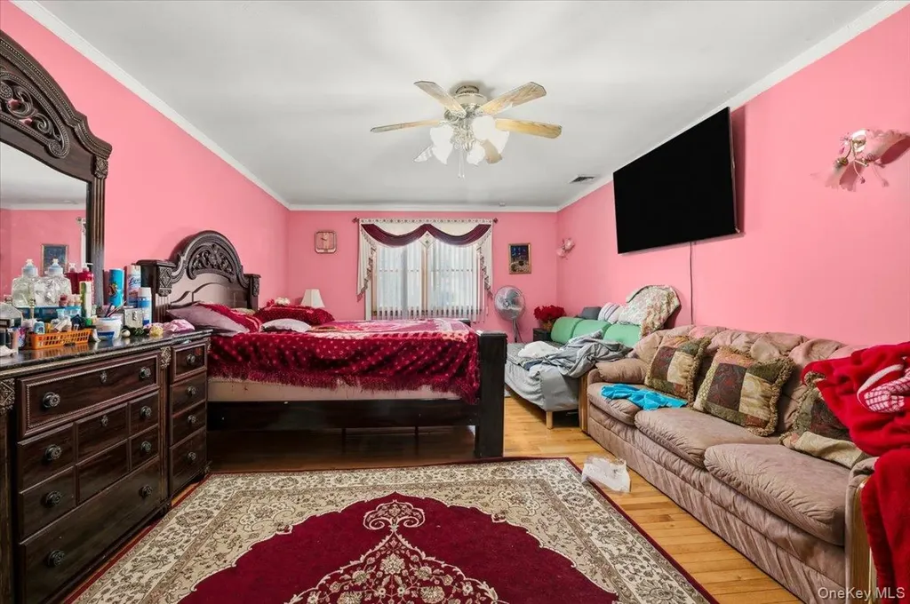 4 Winding Lane Islandia NY 11749