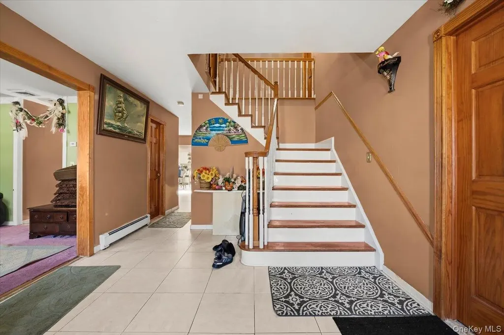 4 Winding Lane Islandia NY 11749