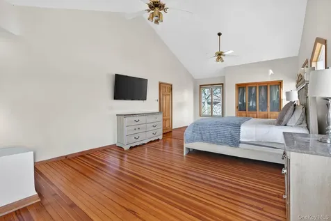 189 Katan Avenue Staten Island NY 10308