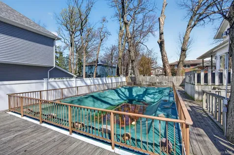 189 Katan Avenue Staten Island NY 10308
