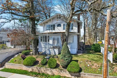 189 Katan Avenue Staten Island NY 10308