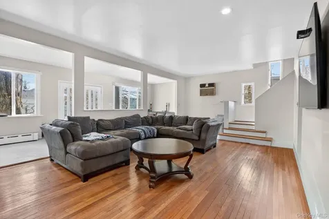 189 Katan Avenue Staten Island NY 10308