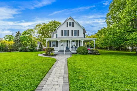 96 Lake Avenue Center Moriches NY 11934