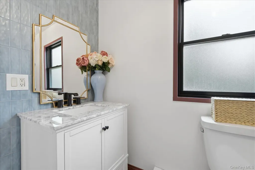 21 Audubon Gate Miller Place NY 11764