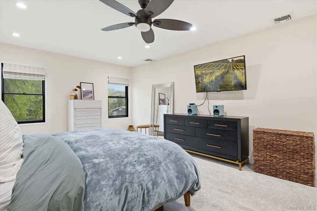 21 Audubon Gate Miller Place NY 11764