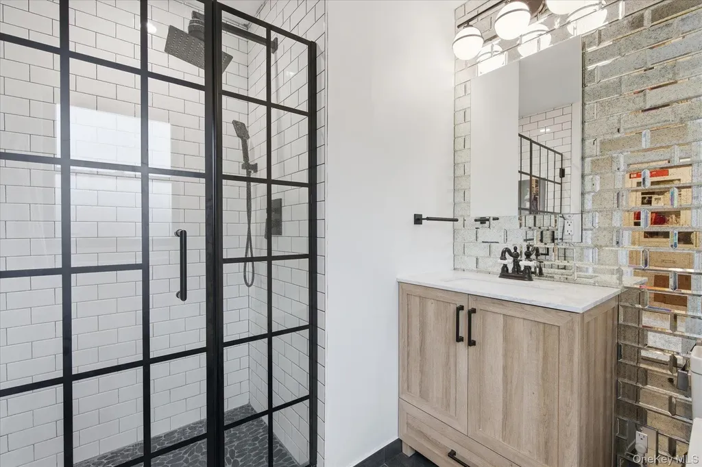 21 Audubon Gate Miller Place NY 11764