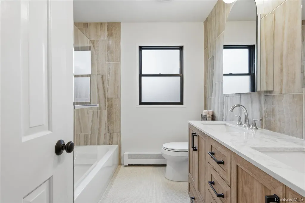 21 Audubon Gate Miller Place NY 11764
