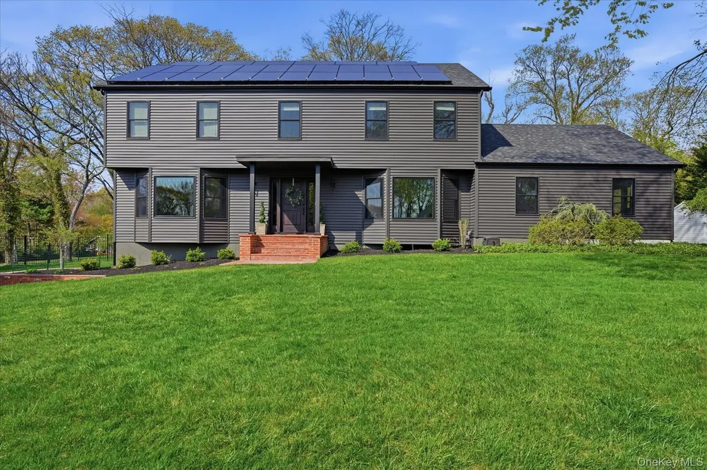 21 Audubon Gate Miller Place NY 11764