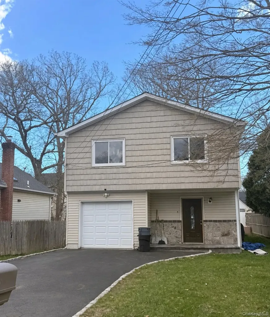 116 Hampton Avenue Mastic NY 11950