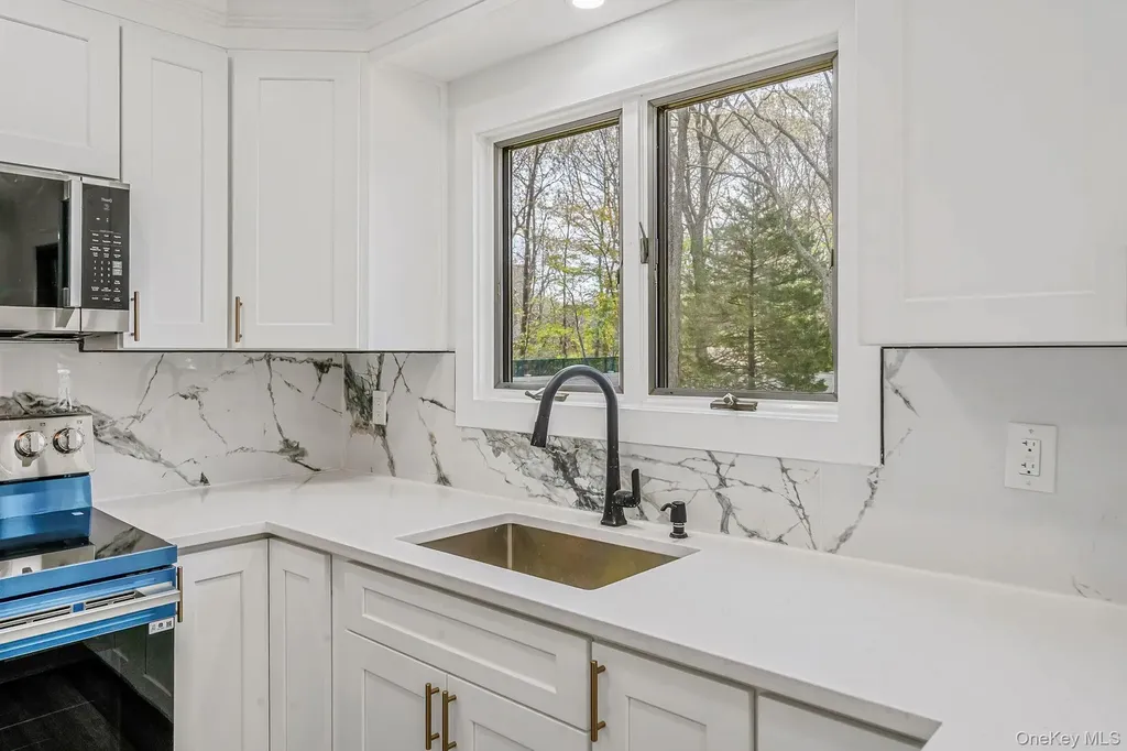 104 Cedarhurst Avenue Medford NY 11763