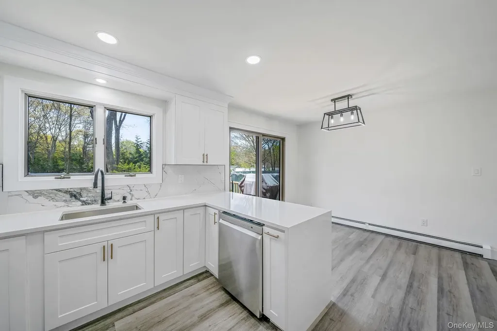 104 Cedarhurst Avenue Medford NY 11763