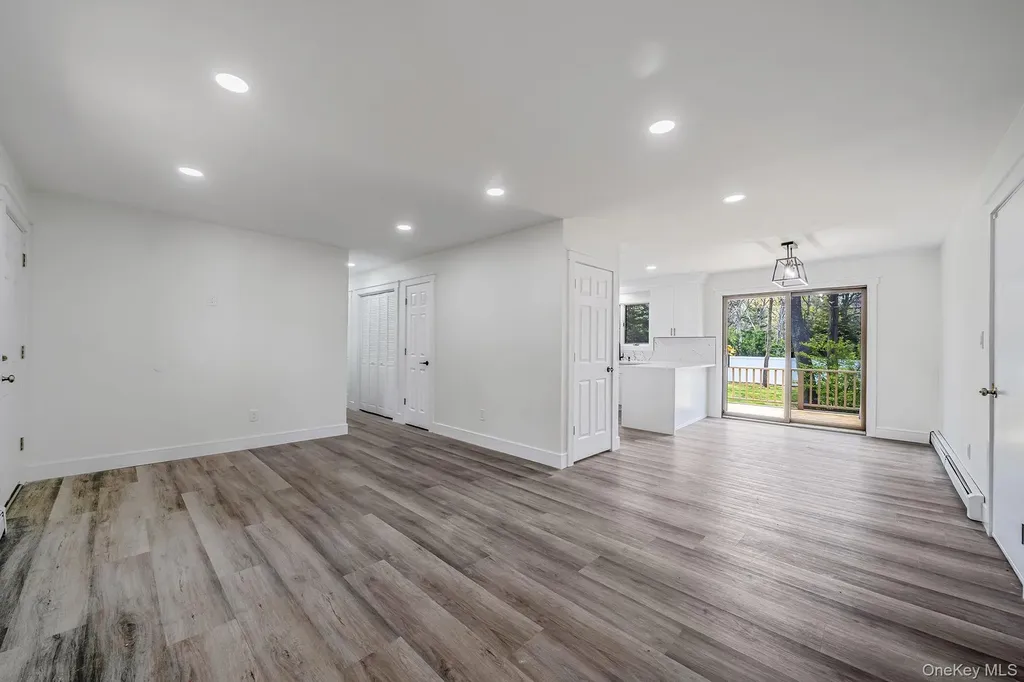 104 Cedarhurst Avenue Medford NY 11763