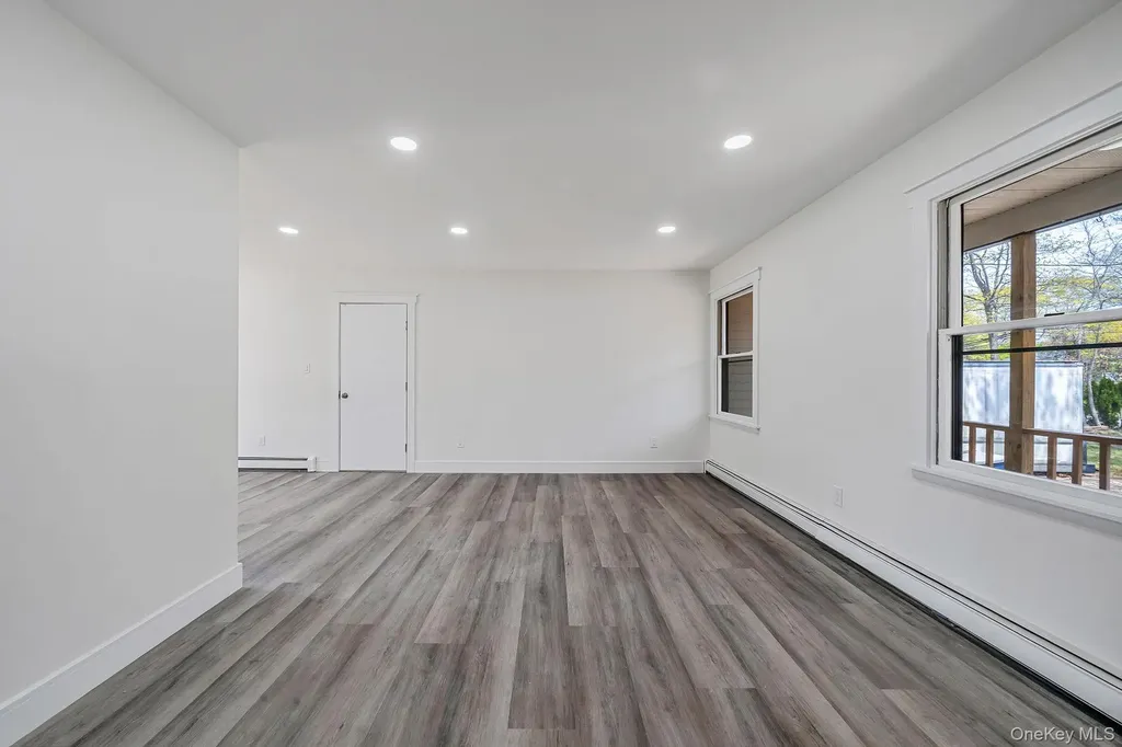 104 Cedarhurst Avenue Medford NY 11763