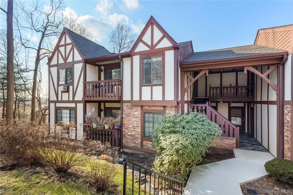 39 Foxwood Circle Mount Kisco NY 10549